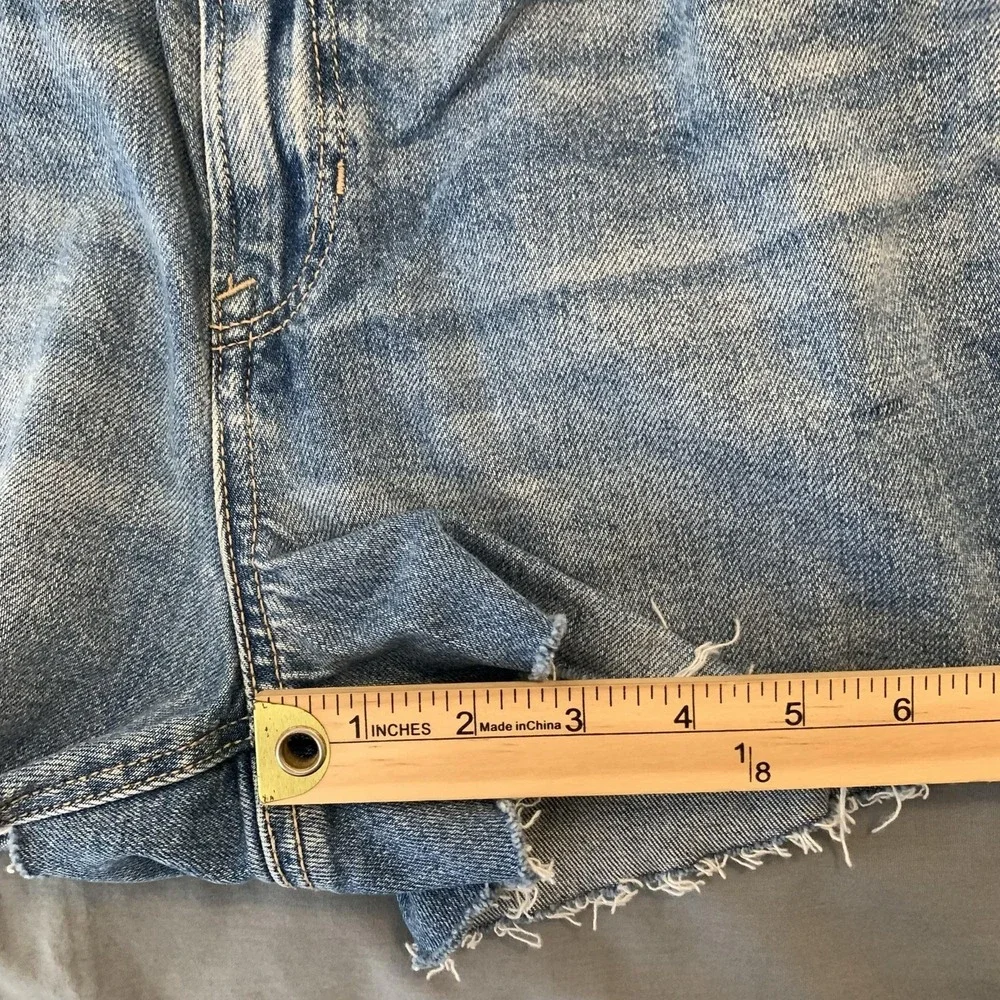American Eagle Shorts Womens 8 Blue Distressed Cutoff Denim Jean Frayed Hem